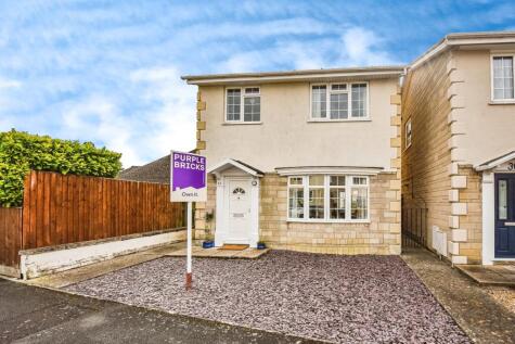 Curzon Close, Calne, SN11