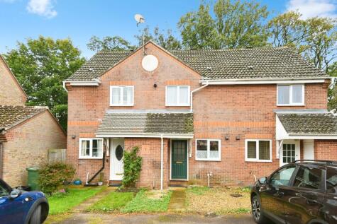 Twickenham Way, Chippenham, SN15