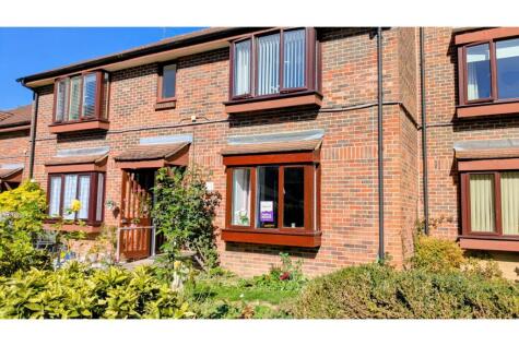 High Street, Abbots Langley, WD5