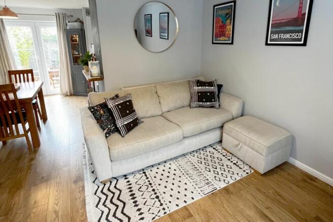 Lounge/Dining Room