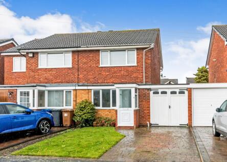 Masefield Close, Lichfield, WS14