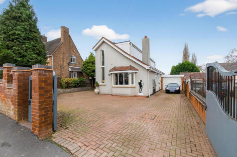 Cemetery Road, Cannock, WS11