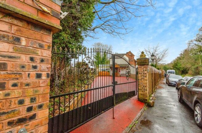 Gated Driveway