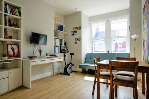 Cornwall Gardens, London, NW10