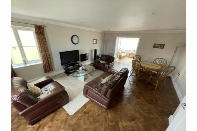 Living / Dining Room