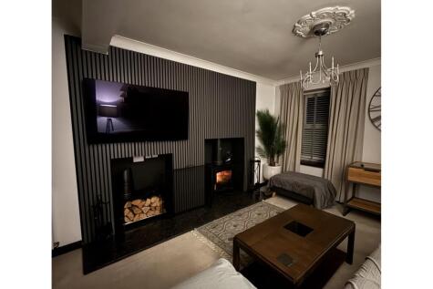 Station Road, Swansea, SA4