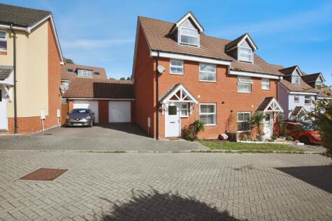 Yarrow Close, Andover, SP11