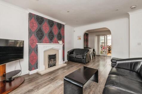 Kensington Way, Leeds, LS10