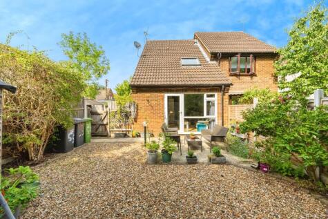 Lucas Gardens, Luton, LU3