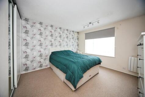 Seaford Close, Luton, LU2