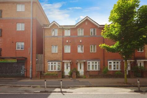 Stretford Road, Manchester, M15