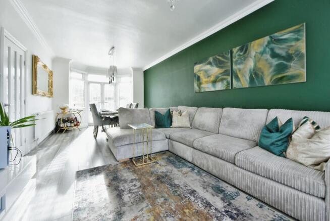 Living Room/Bedroom