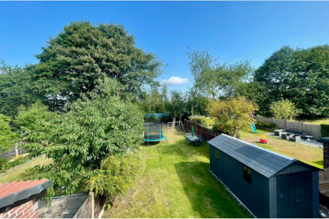 Mere Avenue, Alkrington, Manchester, M24