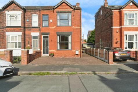 Carlton Road, Sale, M33