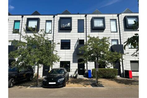 Senior Lane, Salford, M3