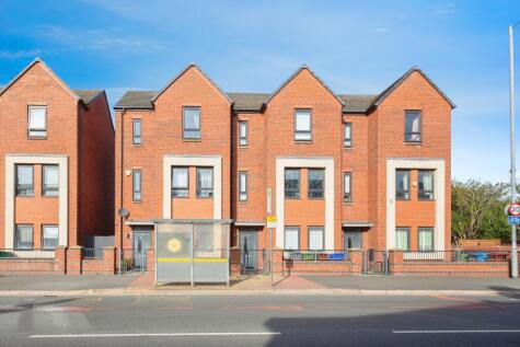 Ashton Old Road, Manchester, M11