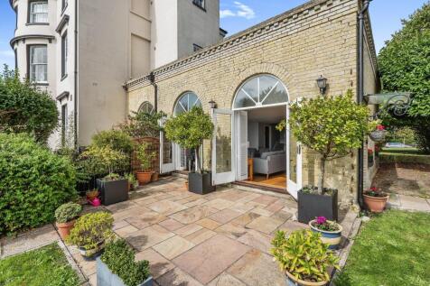 Little Abshot Road, Titchfield Common, Fareham, PO14