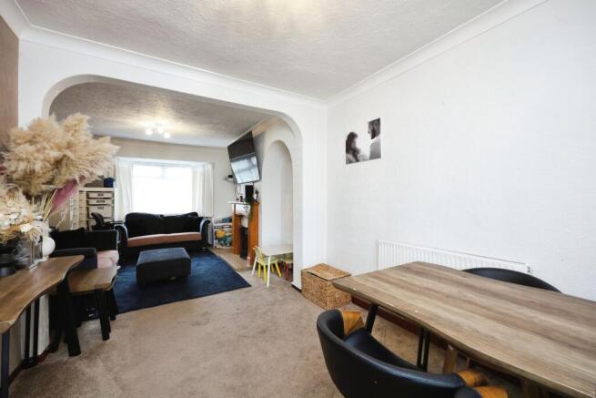 Lounge/Dining Room