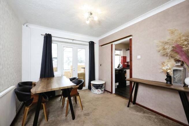 Lounge/Dining Room