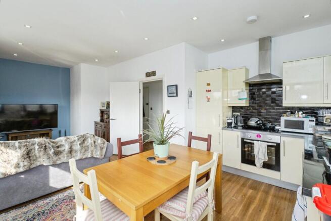 Lounge / Kitchen