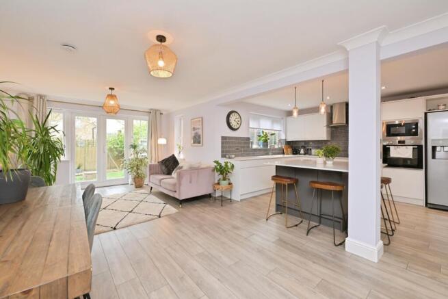 Lounge / Kitchen