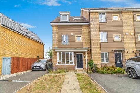 Butter Row, Wolverton, Milton Keynes, MK12