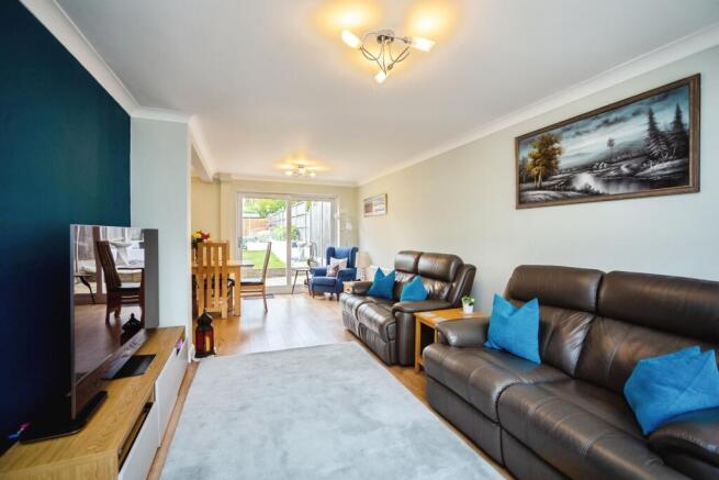 Lounge/Dining Room