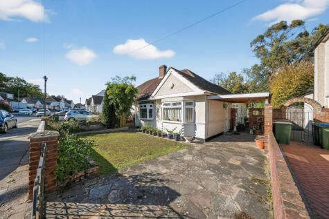 Roseacre Road, Welling, DA16