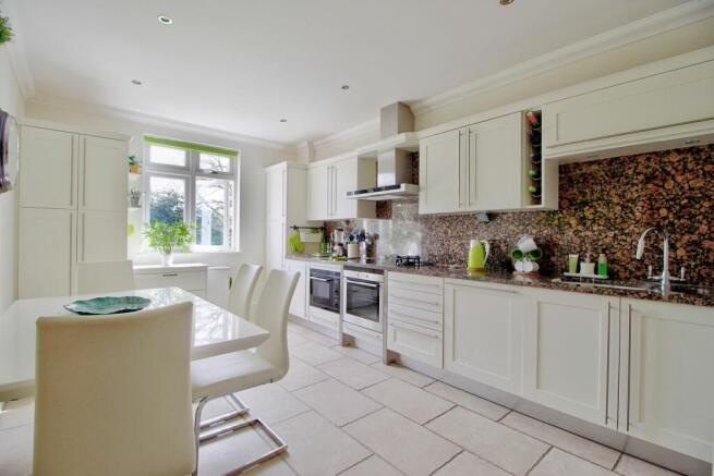 With integrated appliances, inc dual fuel hob