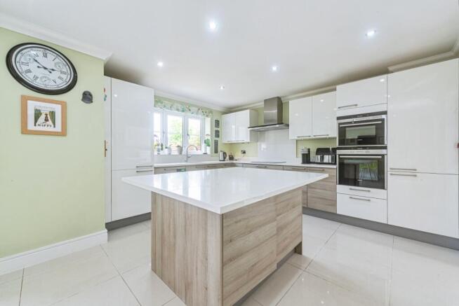 Kitchen/Breakfast