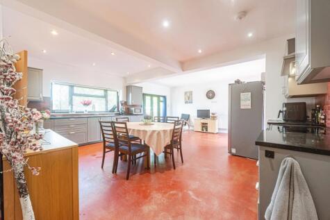 Clayhill Road, Reading, RG7