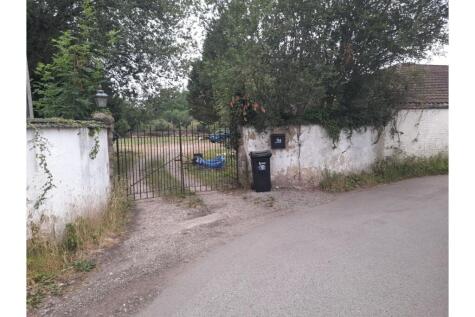 Nine Mile Ride, Wokingham, RG40