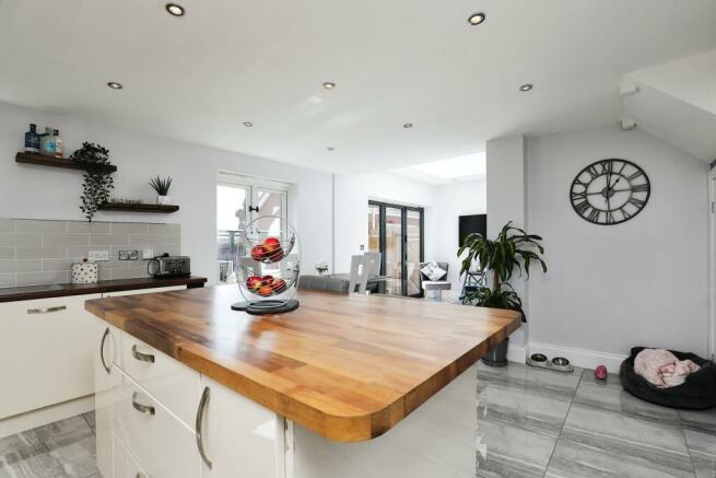 Kitchen/Dining Room