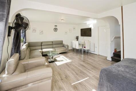 Beech Drive, Mold, CH7