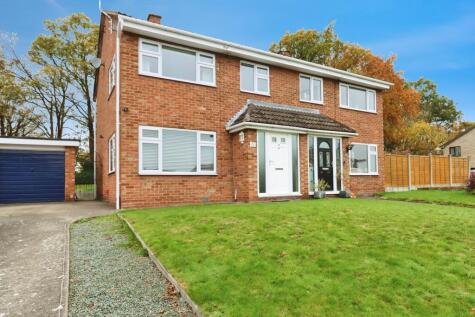 Pinewood Close, Shrewsbury, SY1
