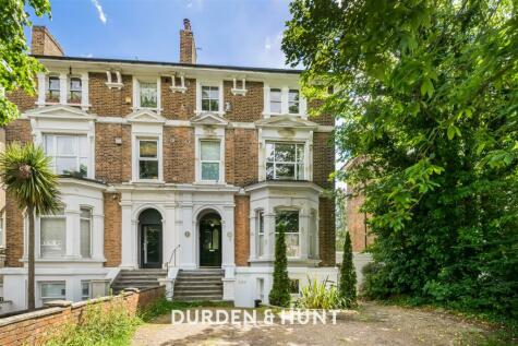 Buckhurst Hill - 1 bedroom apartment for sale