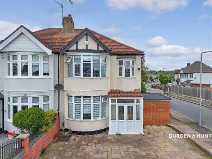 Chalgrove Crescent, Clayhall, IG5