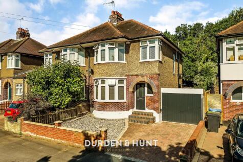 Walnut Way, Buckhurst Hill, IG9