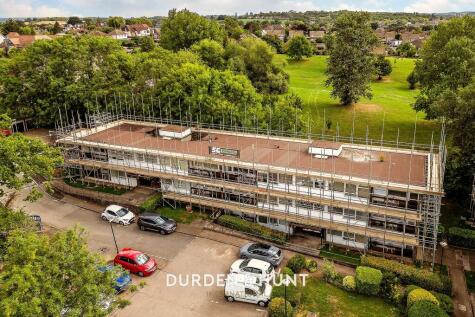 St. Winifreds Close, Chigwell, IG7