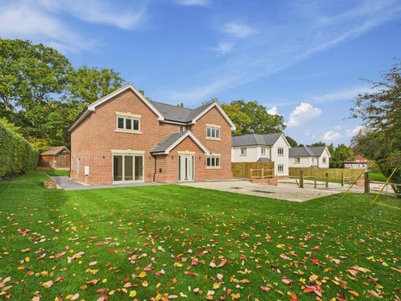 CAM05068G0-PR0057...