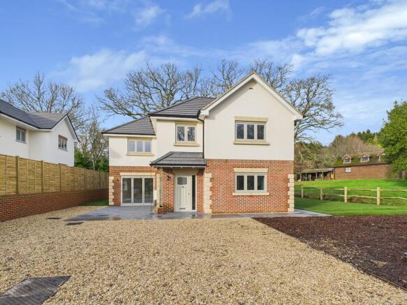 CAM05068G0-PR0061...