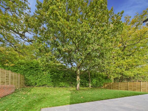 CAM05068G0-PR0057...