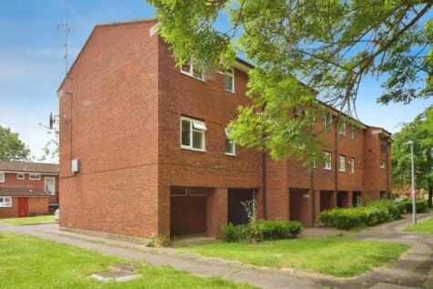 Waltham Abbey - 1 bedroom flat for sale