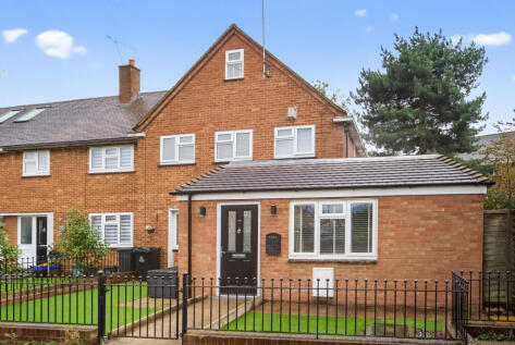 Whitefields Road, Waltham Cross, EN8