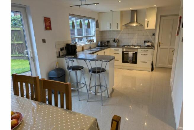 Kitchen/Dining Room