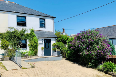 School House Gardens, Kingsbridge, TQ7