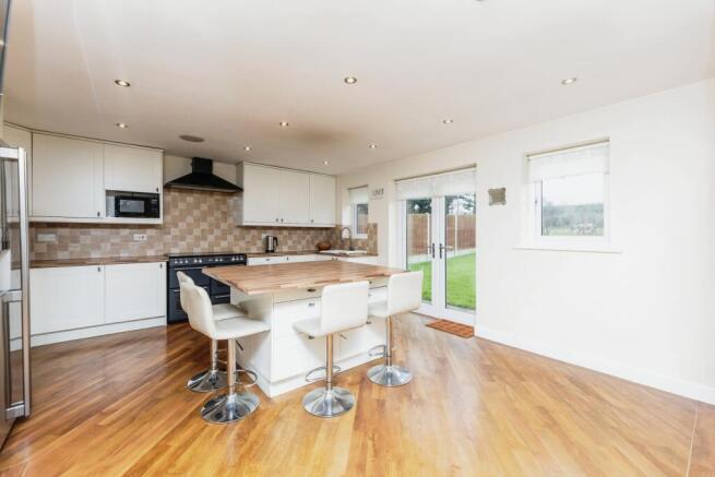 Kitchen/Breakfast