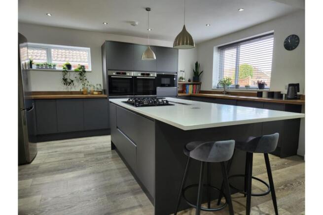 Kitchen/family Room