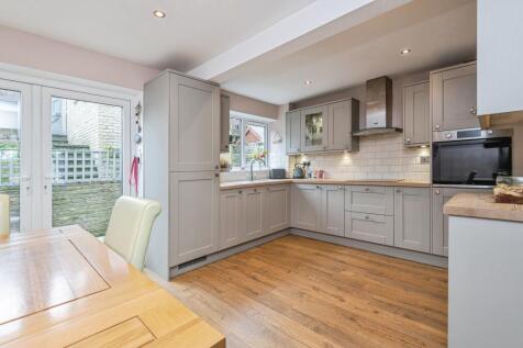 Brownhill Close, Birstall, Batley, WF17