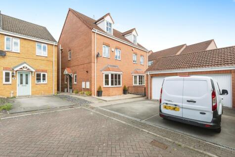 Springfield Close, Lofthouse, Wakefield, WF3